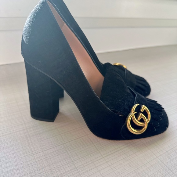 [SOLD] Pumps Marmont suede loafer pumps size 37 1/2 hardly worn. - Picture 2 of 2